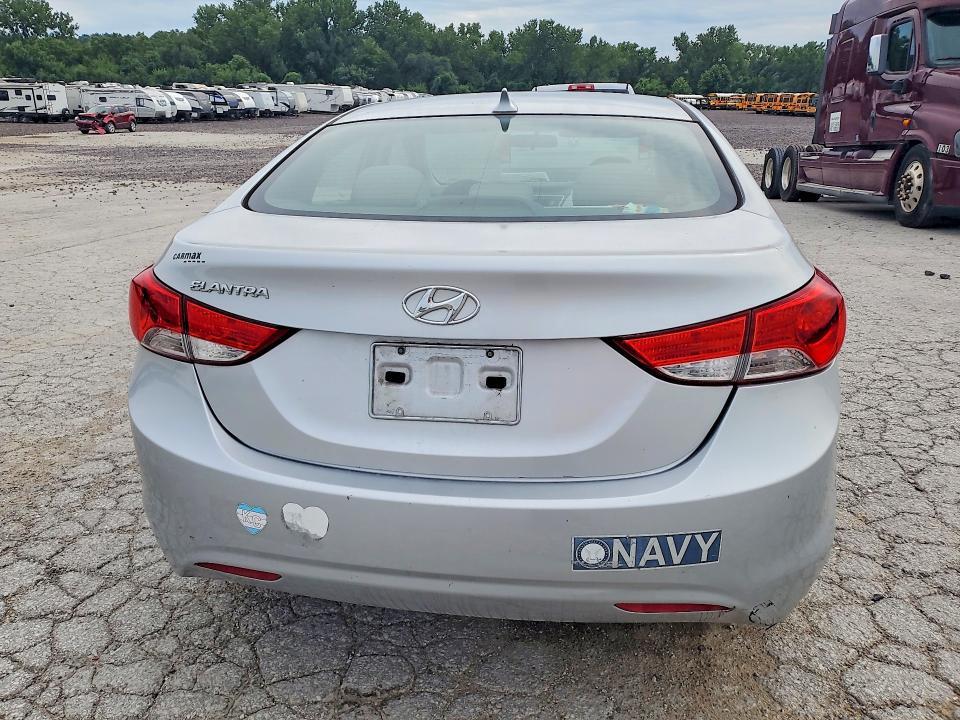 5NPDH4AE3DH268285 2013 HYUNDAI ELANTRA photo no. 6