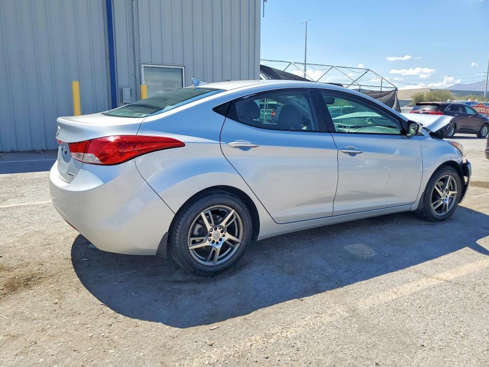 KMHDH4AE8DU967056 2013 HYUNDAI ELANTRA photo no. 3