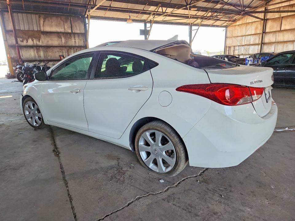 5NPDH4AEXDH231329 2013 HYUNDAI ELANTRA photo no. 2