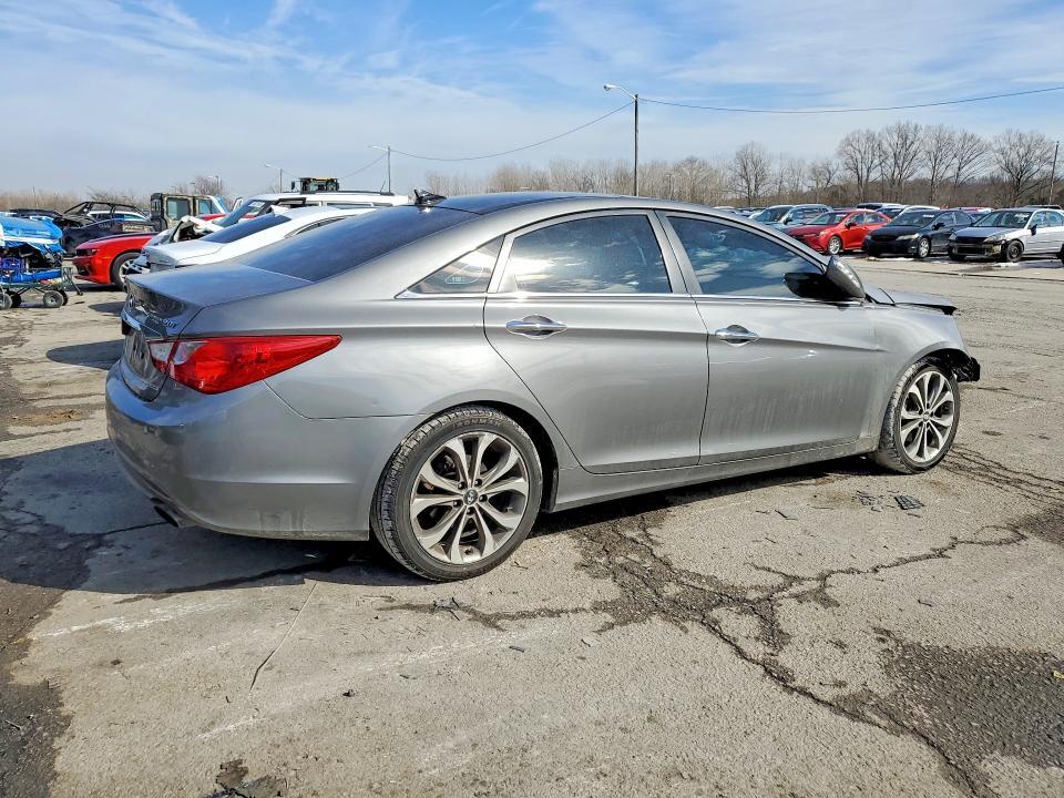 2013 HYUNDAI SONATA — Фото 3 из 12