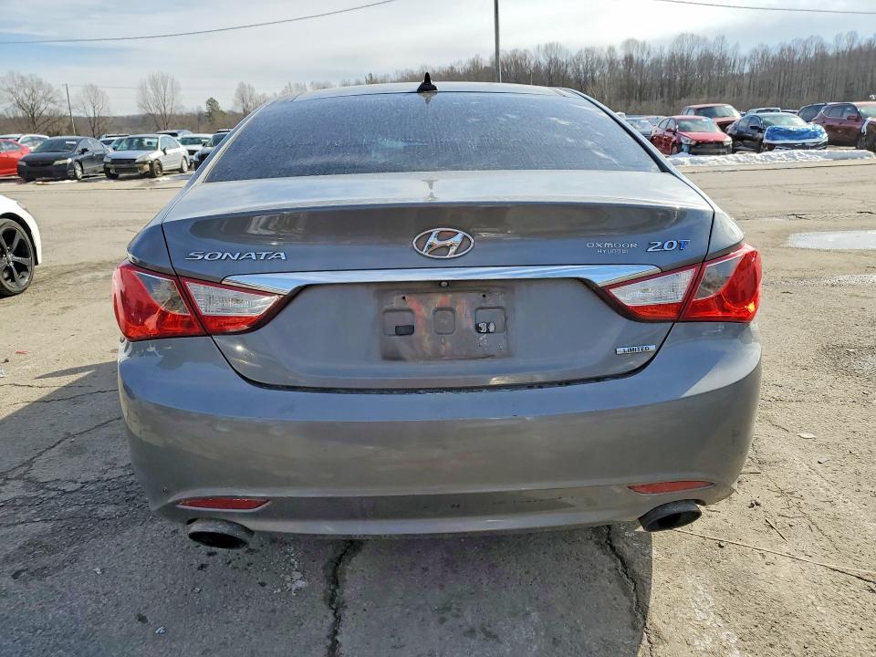 2013 HYUNDAI SONATA — Фото 6 из 12