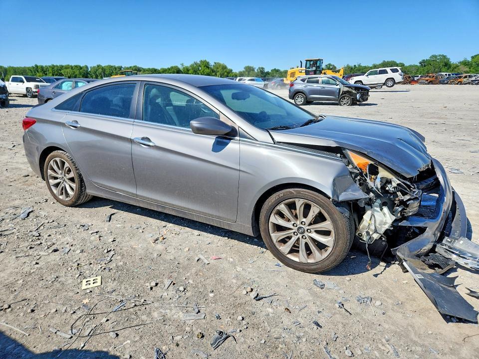 2013 HYUNDAI SONATA SE — Фото 4 из 12