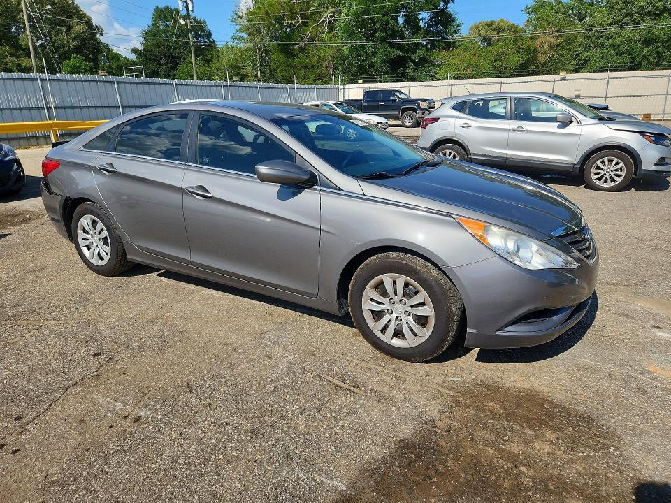 5NPEB4AC8DH587637 2013 HYUNDAI SONATA photo no. 4