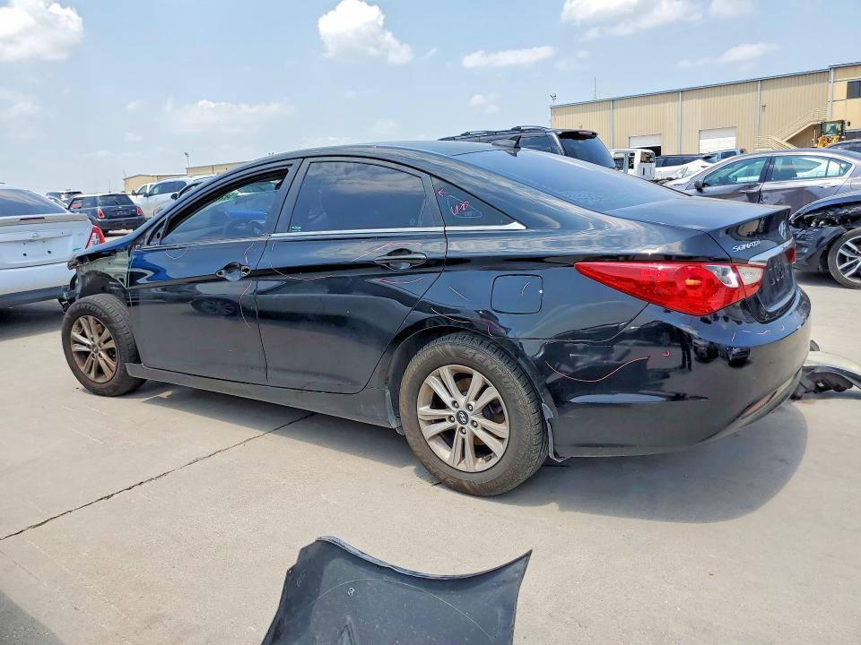5NPEB4AC0DH641626 2013 HYUNDAI SONATA photo no. 2