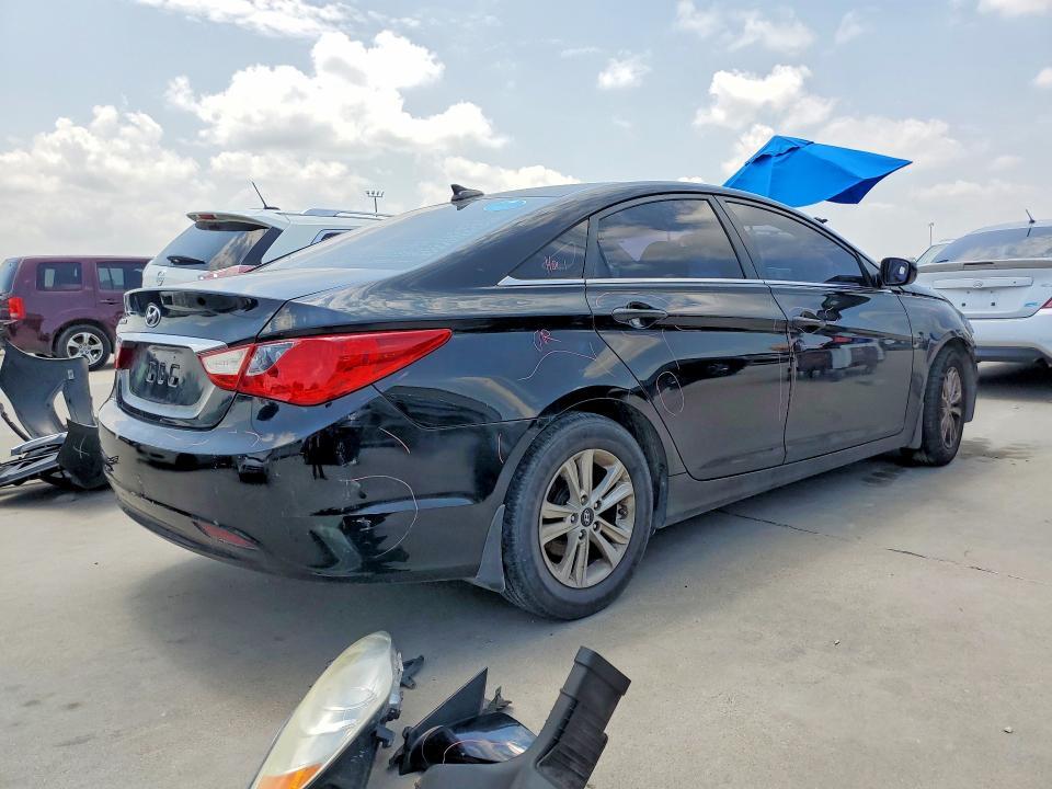 5NPEB4AC0DH641626 2013 HYUNDAI SONATA photo no. 3