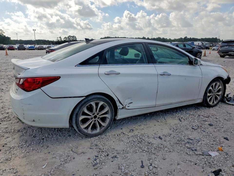 2013 HYUNDAI SONATA LIMITED 2.0T — Фото 3 из 12