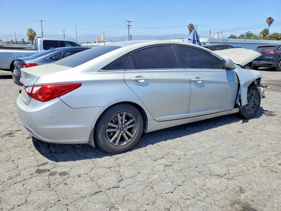 5NPEB4AC3DH518645 2013 HYUNDAI SONATA photo no. 3
