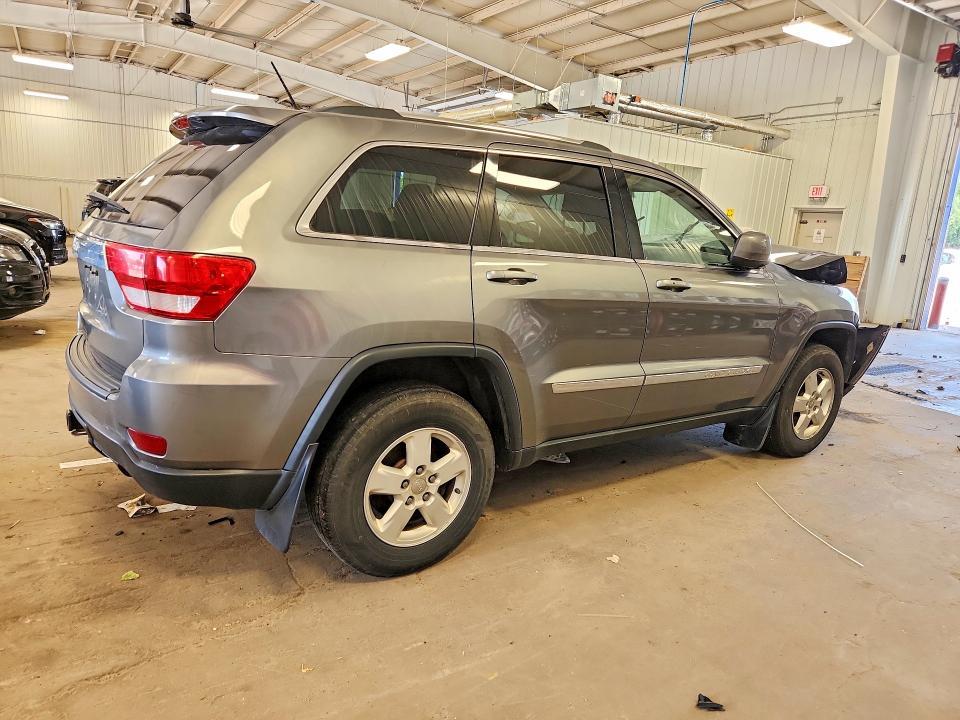 2013 JEEP GRAND CHEROKEE LAREDO — Фото 3 из 13