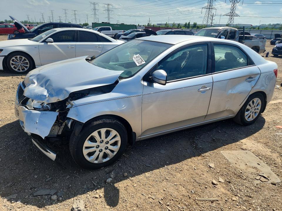 KNAFU4A28D5733697 2013 KIA FORTE photo no. 2