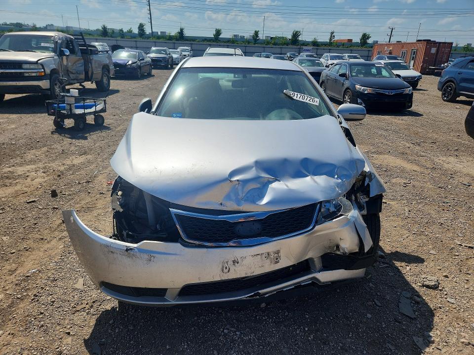 KNAFU4A28D5733697 2013 KIA FORTE photo no. 9