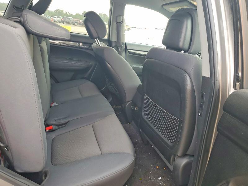 2013 KIA SORENTO LX — Фото 11 из 13