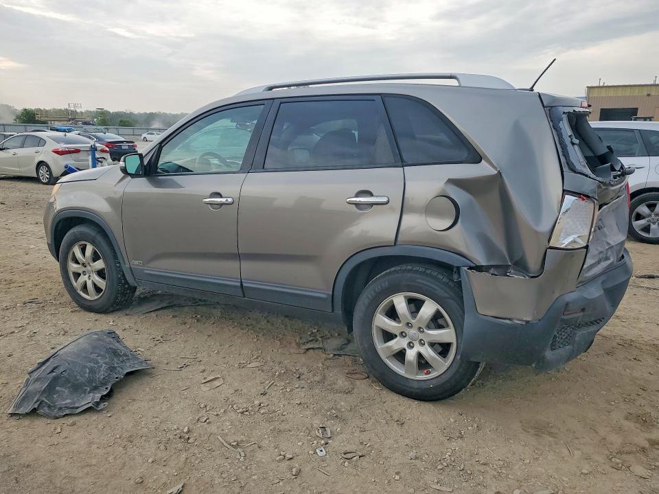 2013 KIA SORENTO LX — Фото 2 из 13