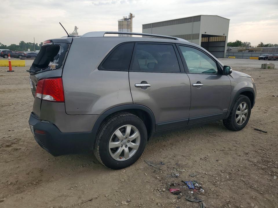 2013 KIA SORENTO LX — Фото 3 из 13