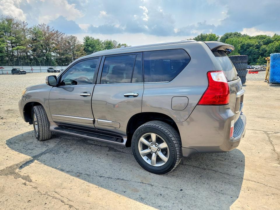 2013 LEXUS GX 460 — Фото 2 из 13