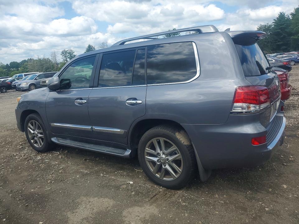 2013 LEXUS LX 570 — Фото 2 из 13