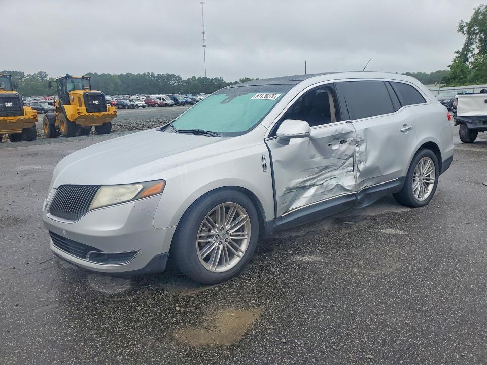 2013 LINCOLN MKT