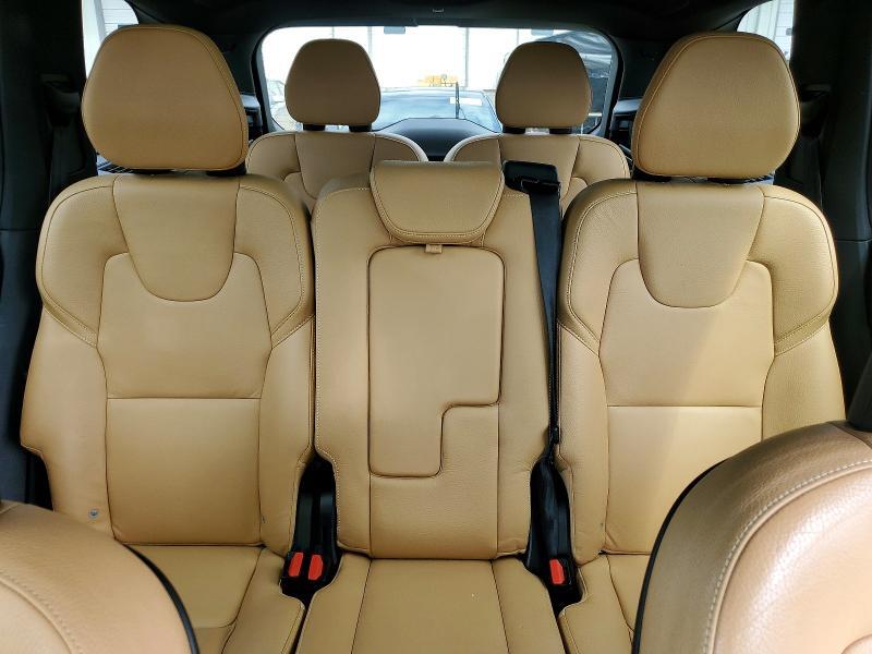 2018 VOLVO XC90 T6 — Фото 10 из 13