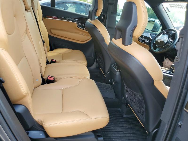2018 VOLVO XC90 T6 — Фото 11 из 13