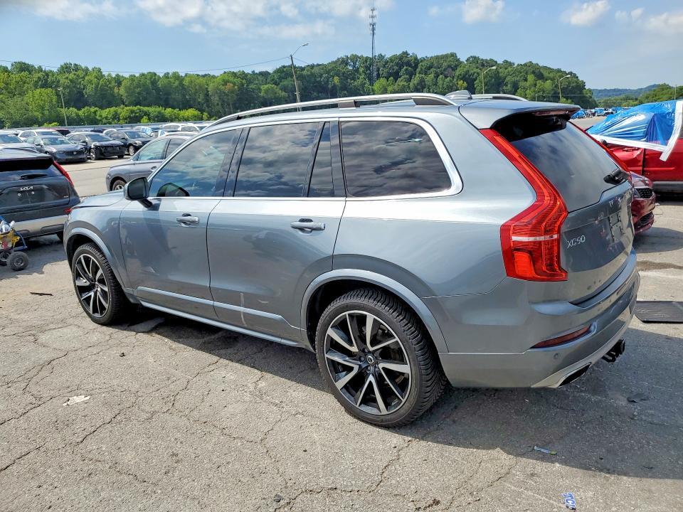 2018 VOLVO XC90 T6 — Фото 2 из 13