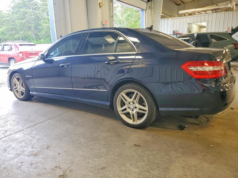 2013 MERCEDES-BENZ E 550 4MATIC — Фото 2 из 12