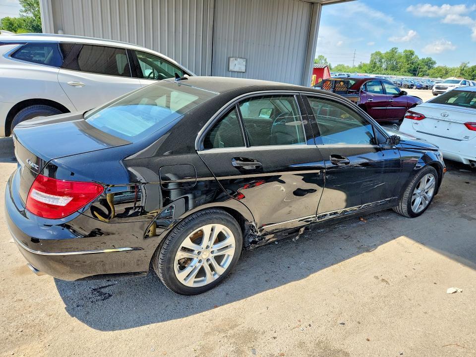 2013 MERCEDES-BENZ C 300 4MATIC — Фото 3 из 12