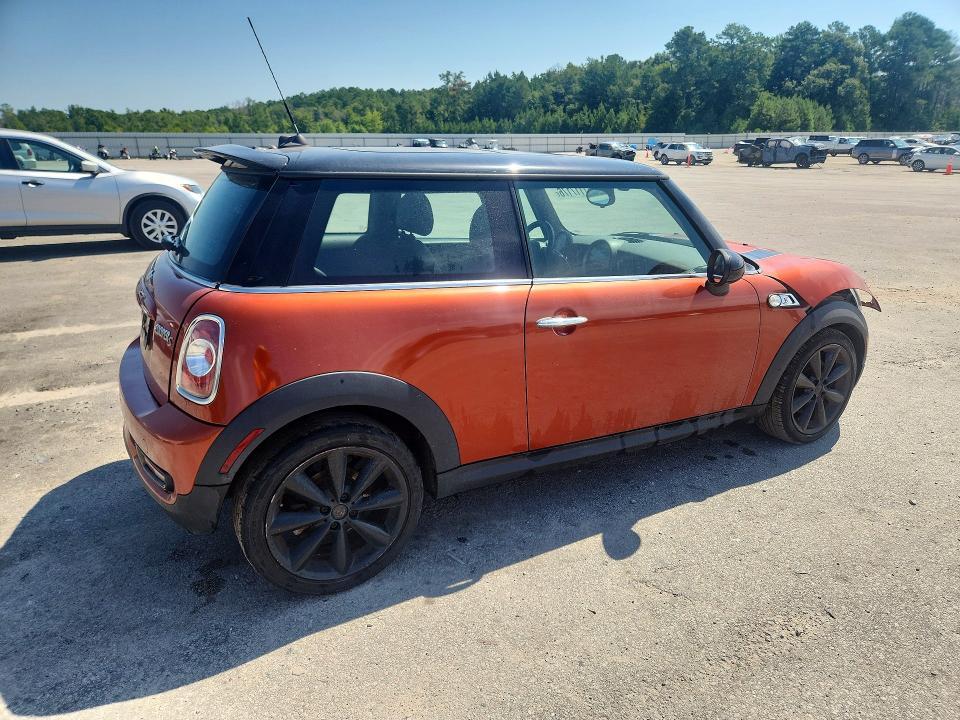 2013 MINI COOPER S — Фото 3 из 12