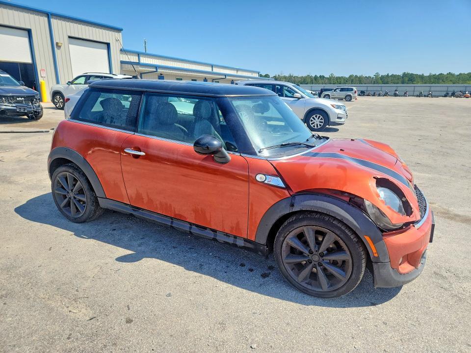 2013 MINI COOPER S — Фото 4 из 12