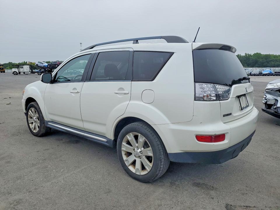 2013 MITSUBISHI OUTLANDER SE — Фото 2 из 12