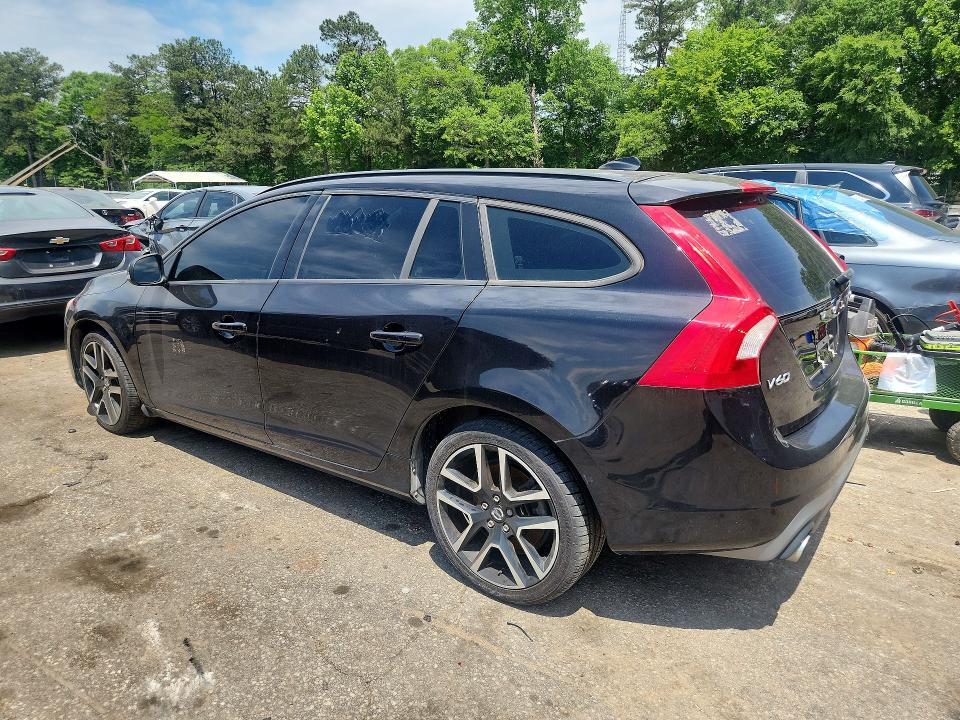 2018 VOLVO V60 T5 DYNAMIC WAGON — Фото 2 из 12
