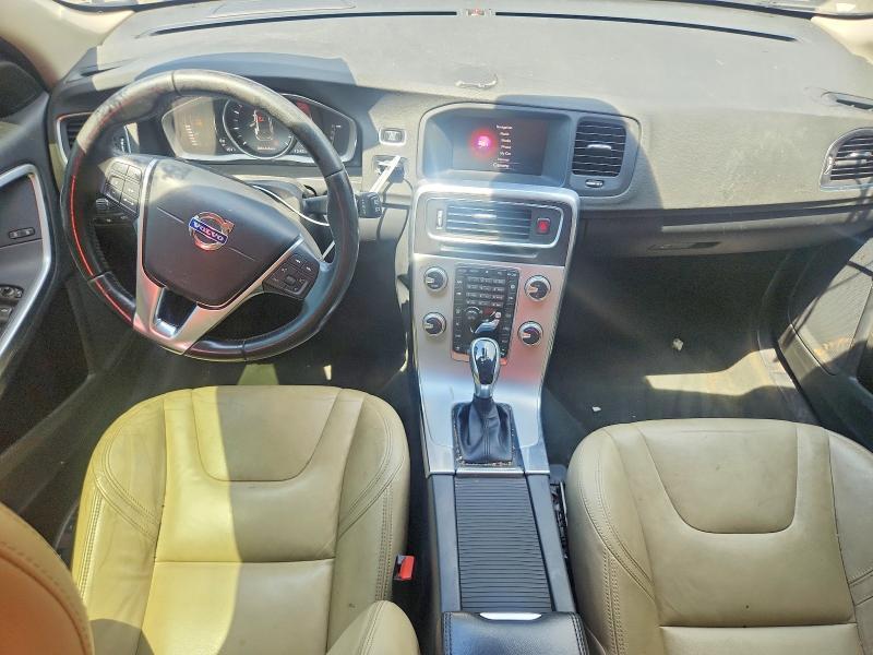 2018 VOLVO V60 T5 DYNAMIC WAGON — Фото 8 из 12