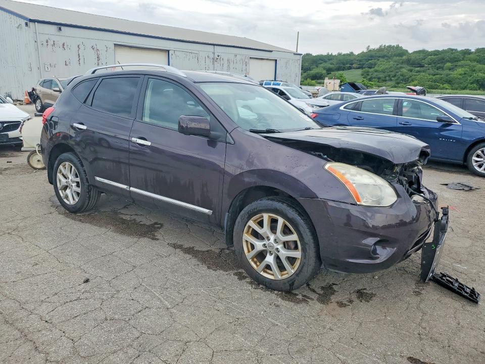 JN8AS5MV5DW106100 2013 NISSAN ROGUE photo no. 4