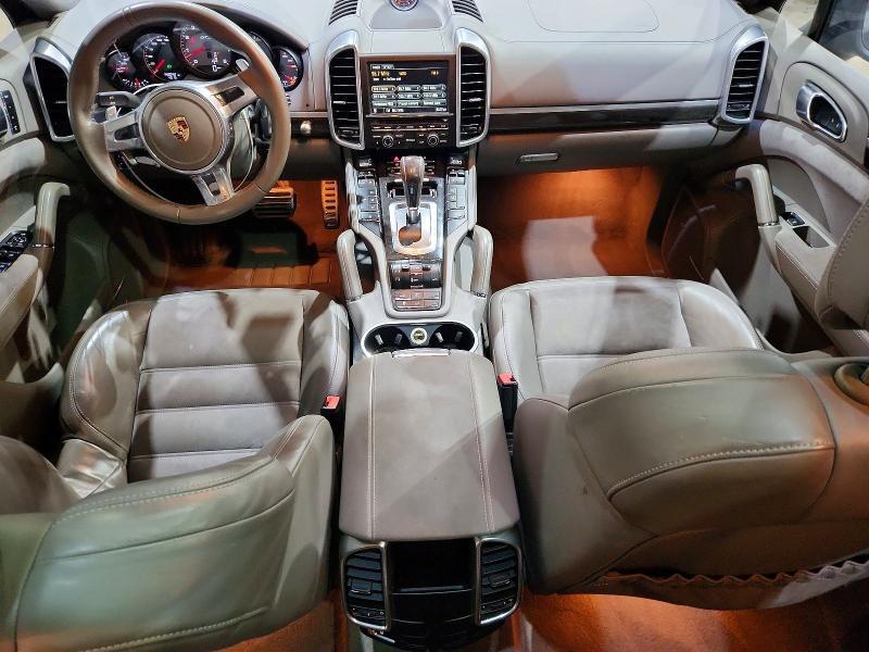 2013 PORSCHE CAYENNE GTS — Фото 8 из 13