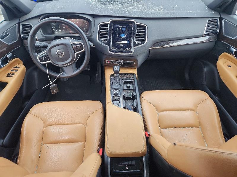 2018 VOLVO XC90 T6 — Фото 8 из 12
