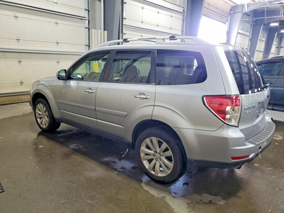 2013 SUBARU FORESTER TOURING — Фото 2 из 13