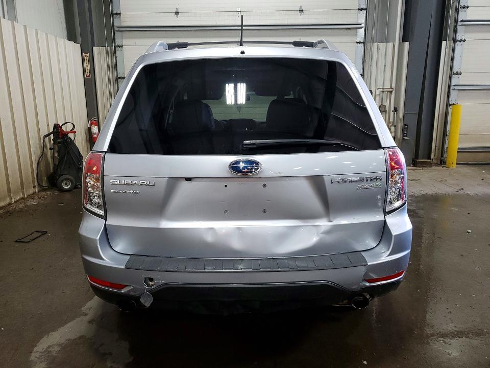 2013 SUBARU FORESTER TOURING — Фото 6 из 13