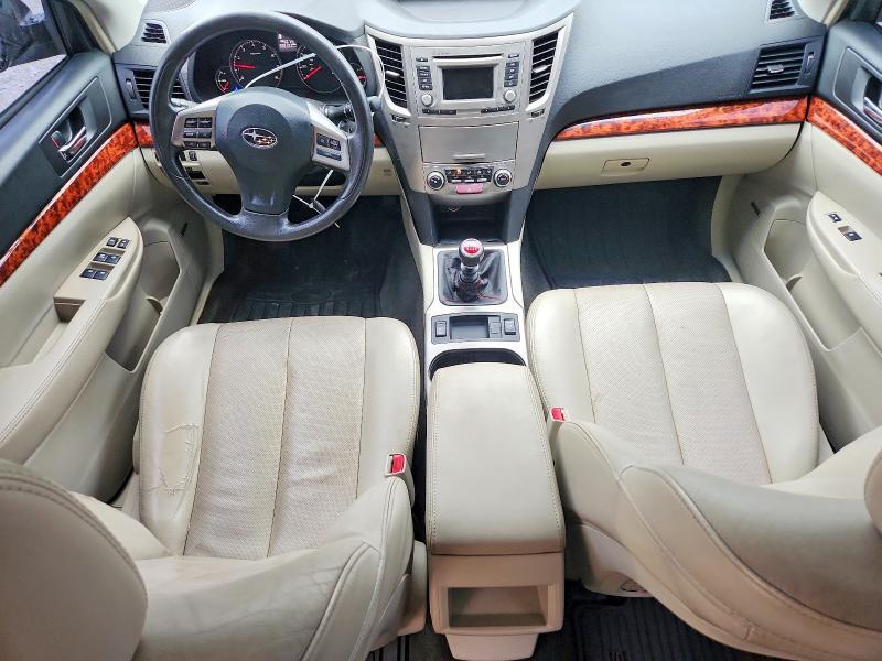 2013 SUBARU OUTBACK 2.5I — Фото 8 из 12
