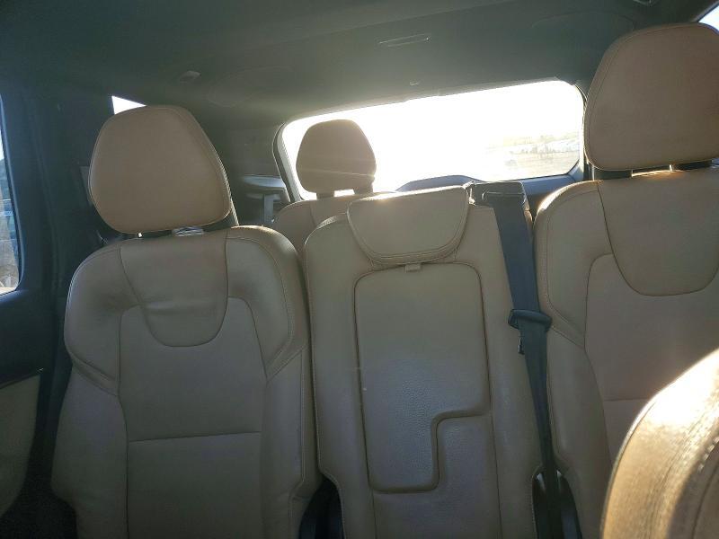 2018 VOLVO XC90 T6 — Фото 10 из 13