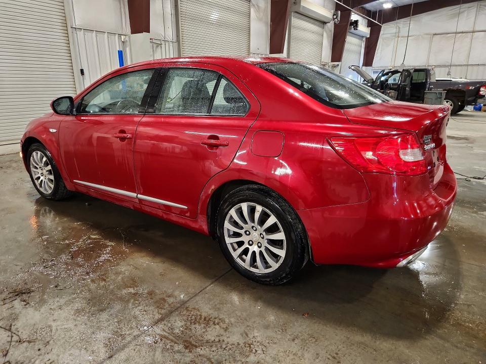 2013 SUZUKI KIZASHI SE — Фото 2 из 12