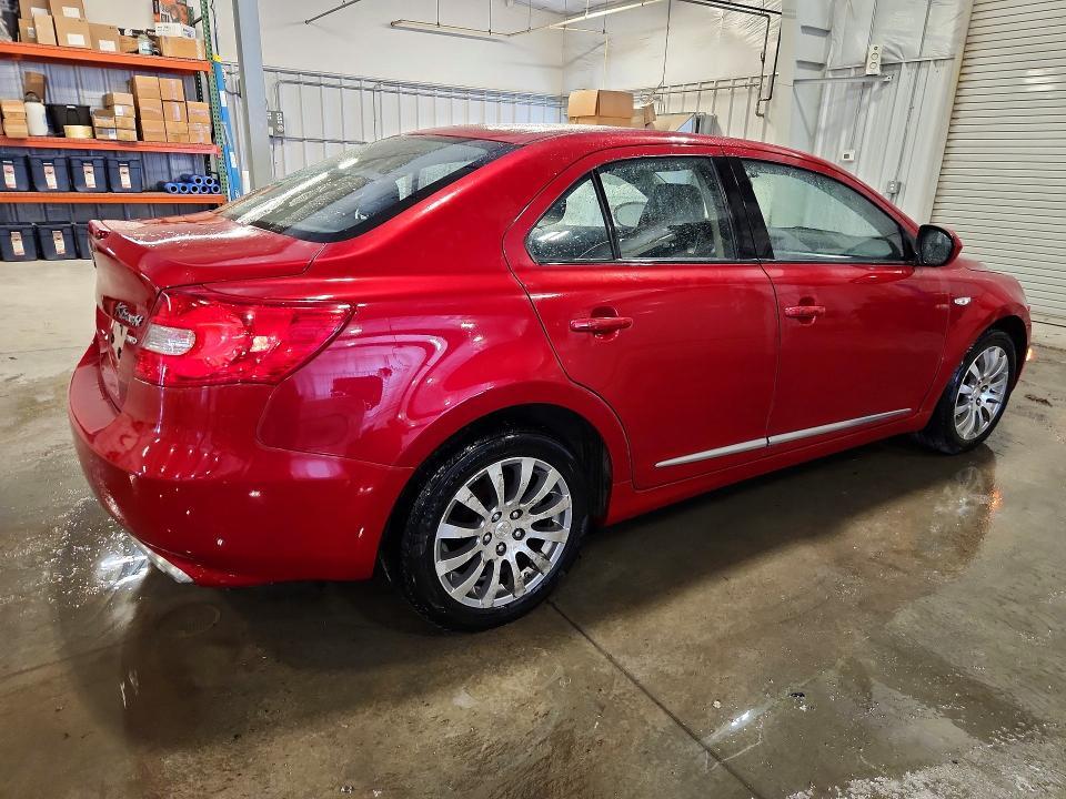 2013 SUZUKI KIZASHI SE — Фото 3 из 12