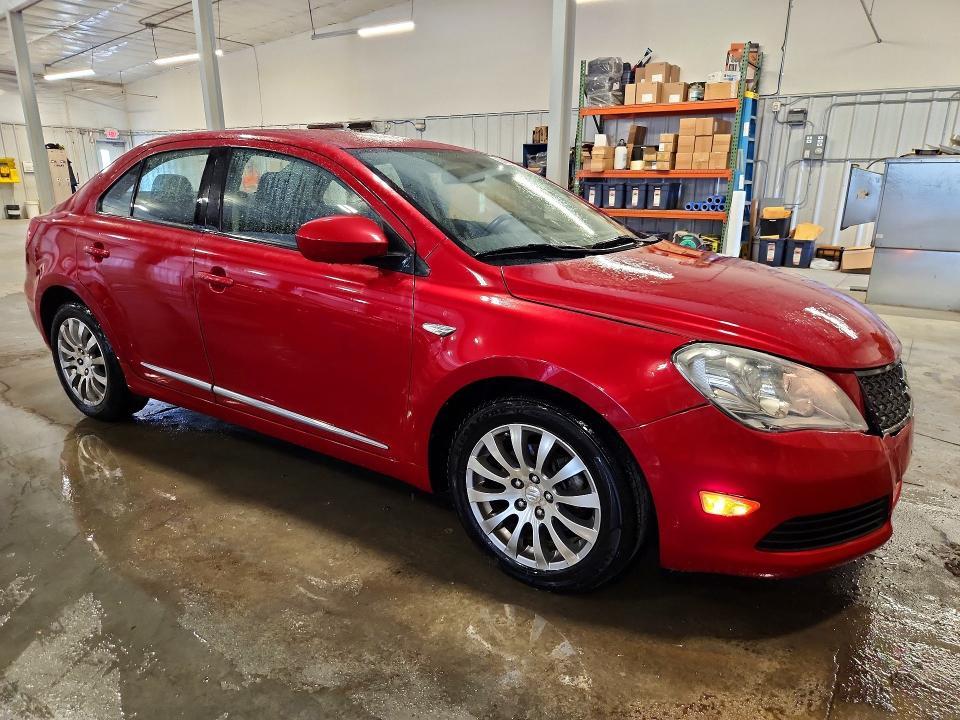 2013 SUZUKI KIZASHI SE — Фото 4 из 12