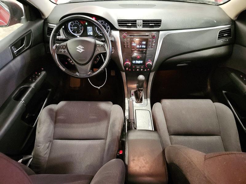 2013 SUZUKI KIZASHI SE — Фото 8 из 12