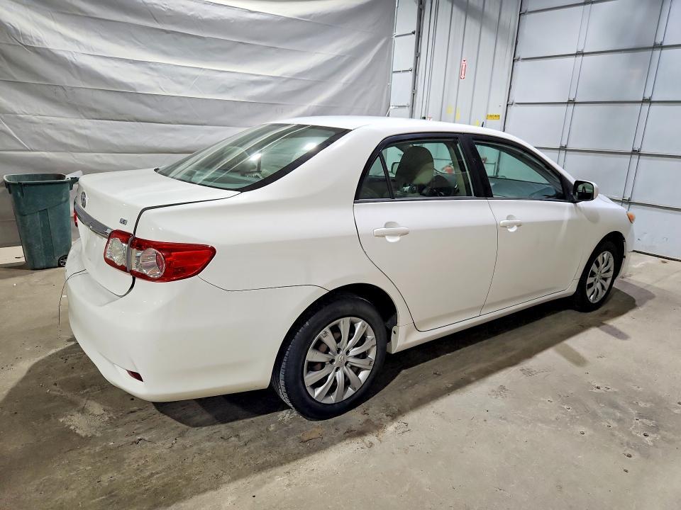 2T1BU4EE5DC013475 2013 TOYOTA COROLLA photo no. 3