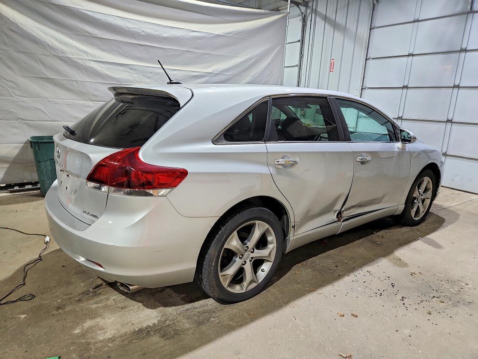 2013 TOYOTA VENZA XLE — Фото 3 из 13