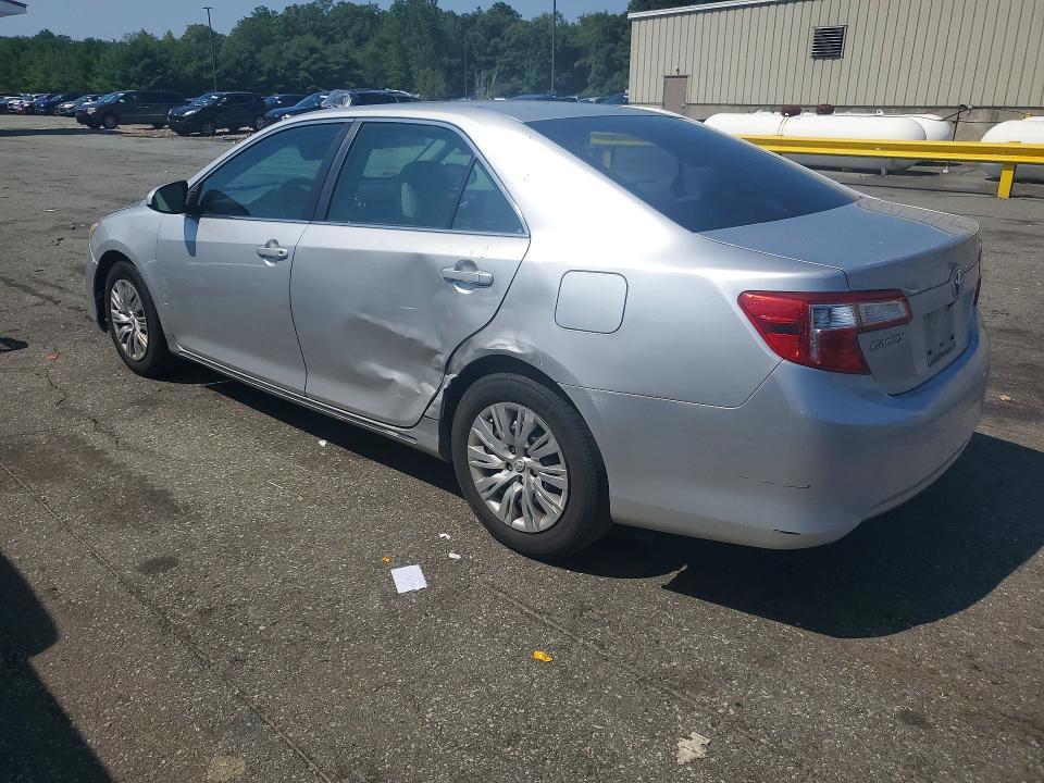 2013 TOYOTA CAMRY LE — Фото 2 из 12