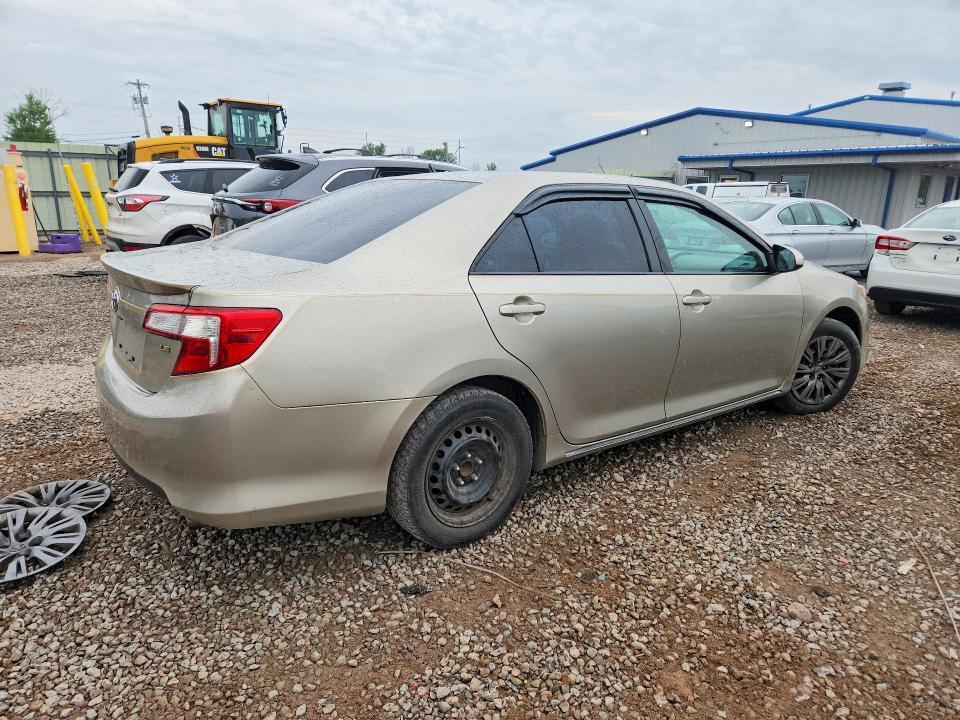 2013 TOYOTA CAMRY LE — Фото 3 из 13