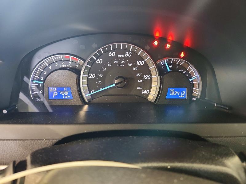 2013 TOYOTA CAMRY SE — Фото 9 из 12