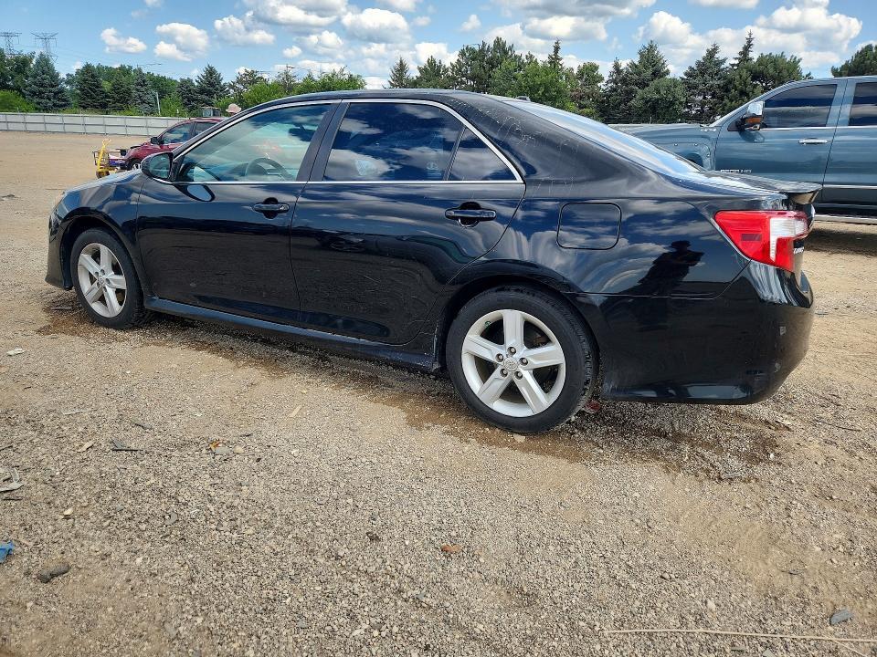 2013 TOYOTA CAMRY SE — Фото 2 из 12