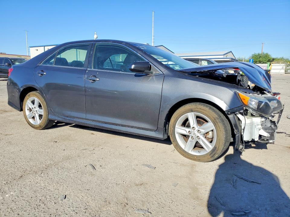 2013 TOYOTA CAMRY SE — Фото 4 из 12