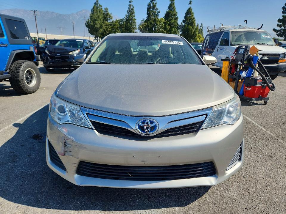 2013 TOYOTA CAMRY HYBRID LE — Фото 5 из 12