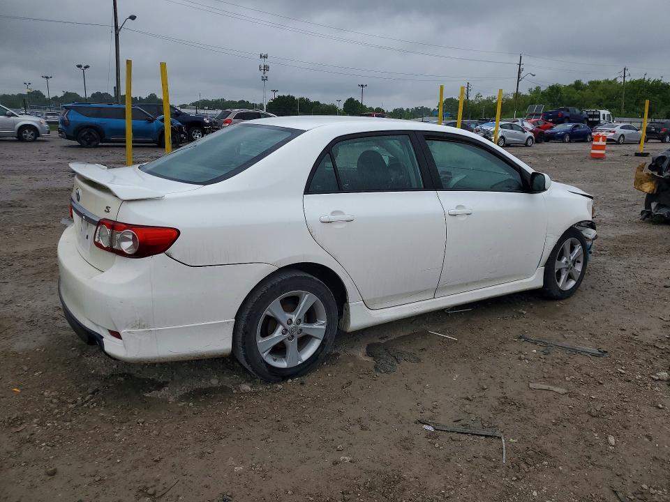 2T1BU4EE2DC043274 2013 TOYOTA COROLLA photo no. 3